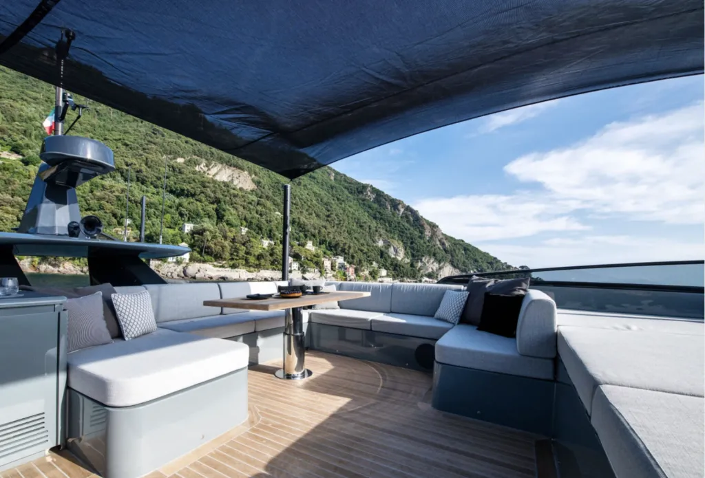 Yacht exterior image