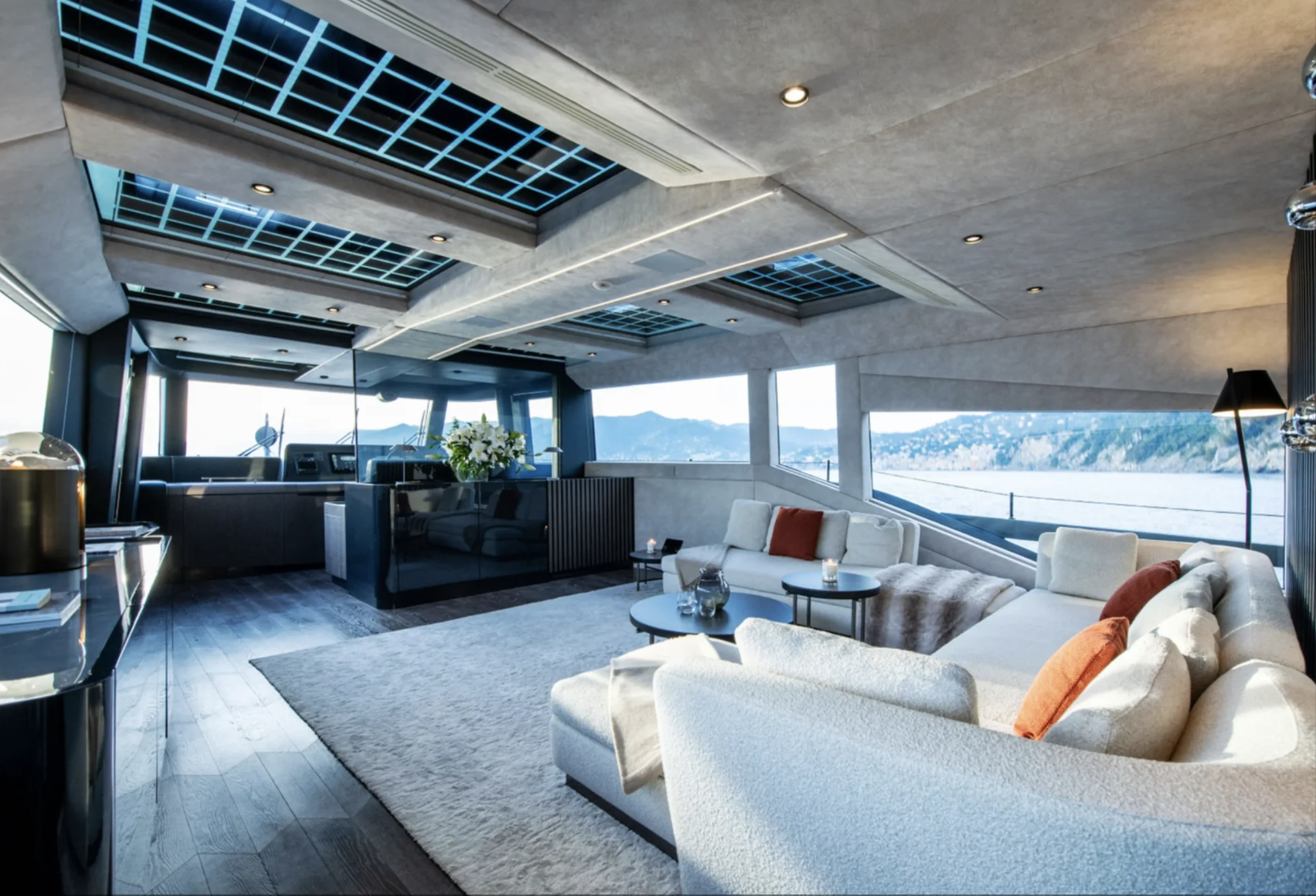 Yacht exterior image