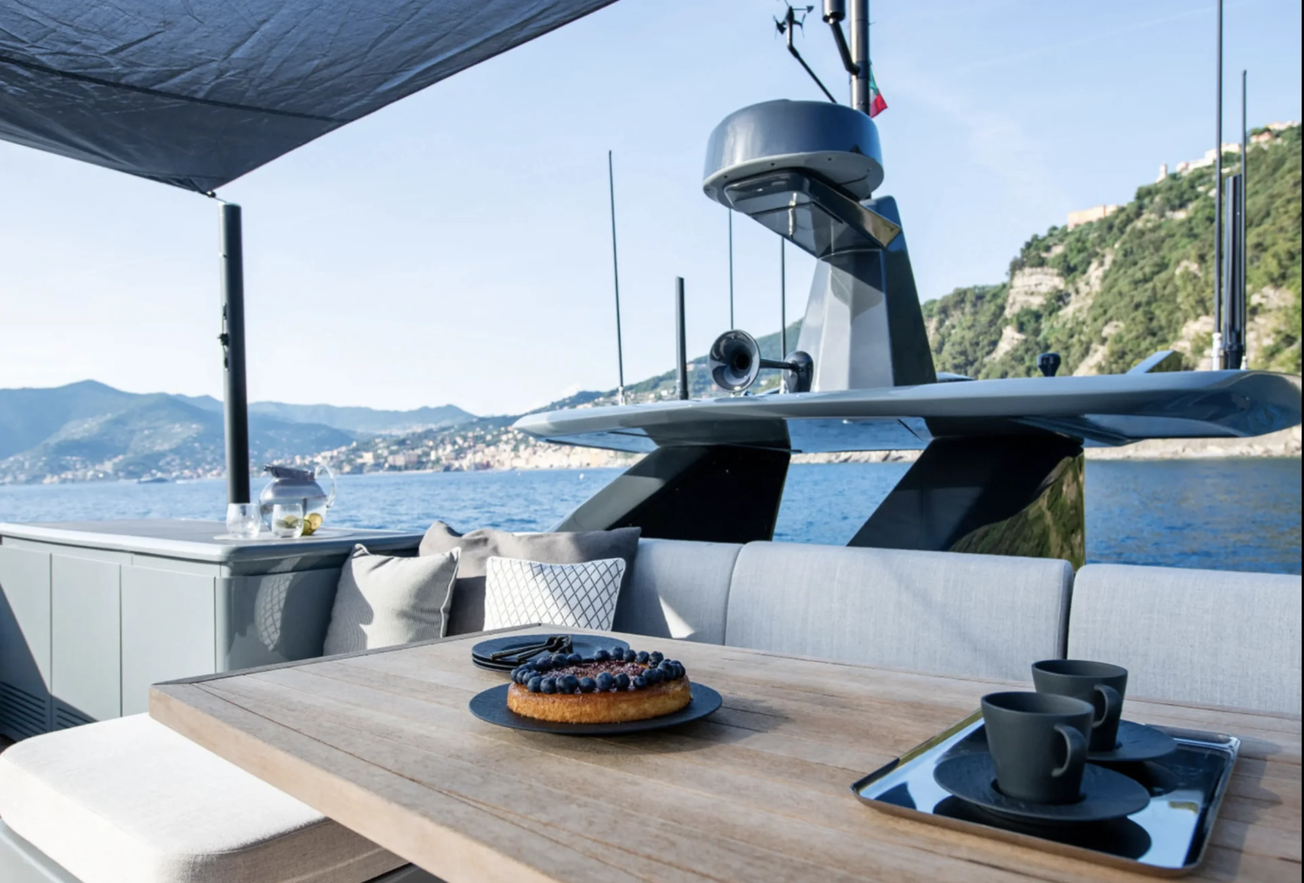 Yacht exterior image