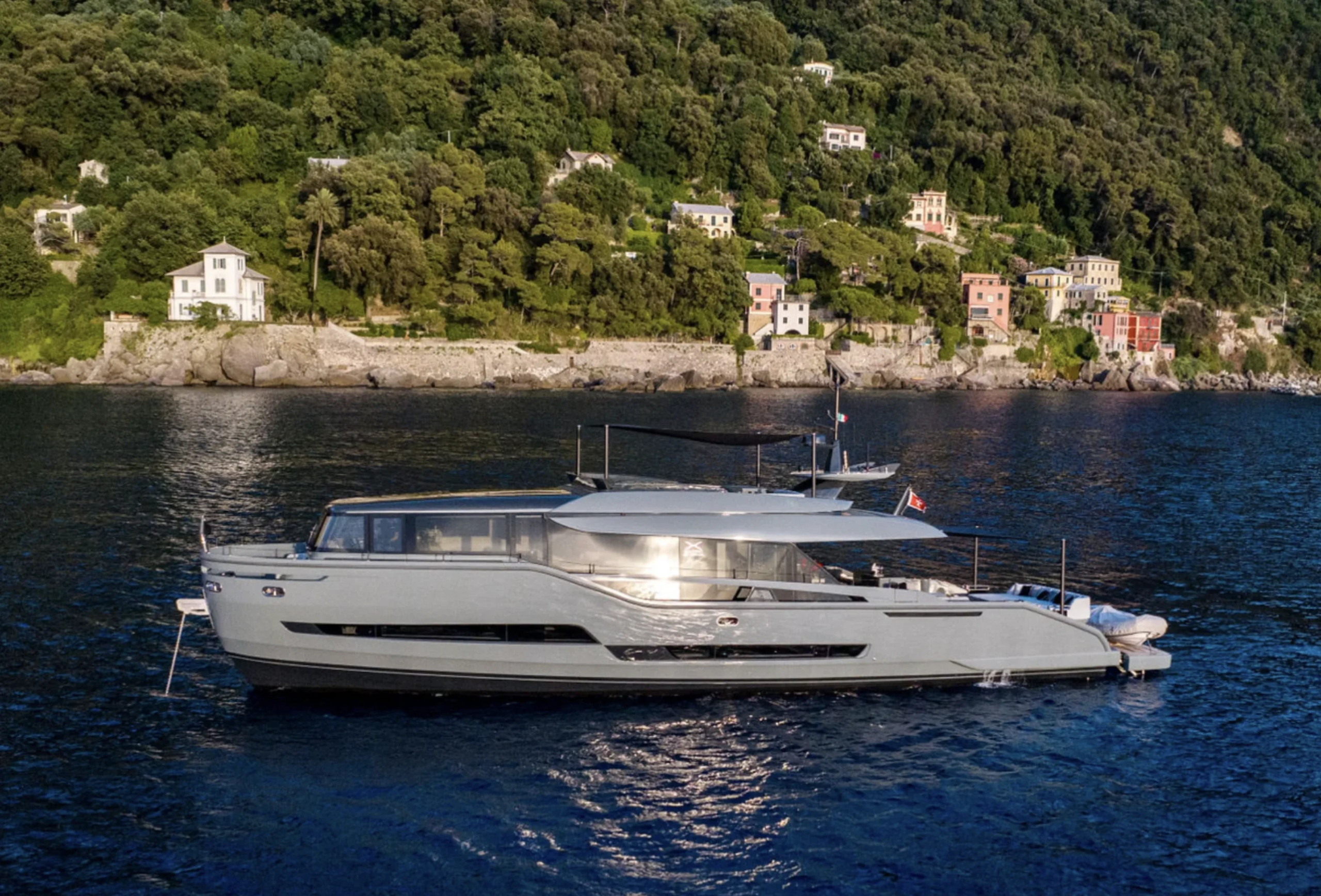 Yacht exterior image