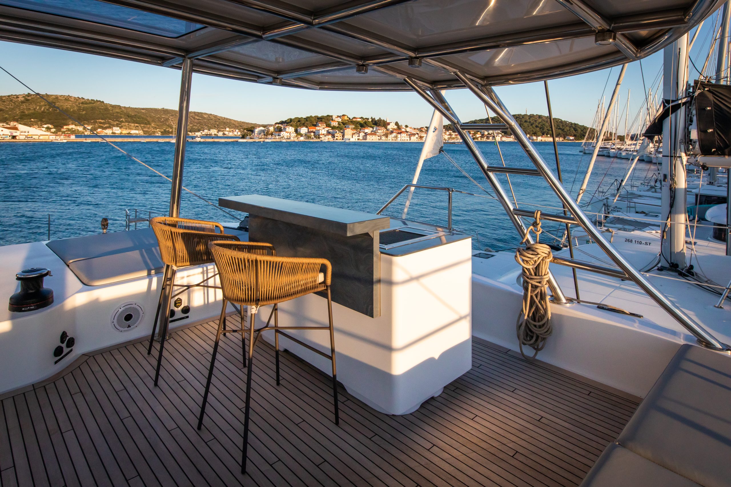 Yacht exterior image