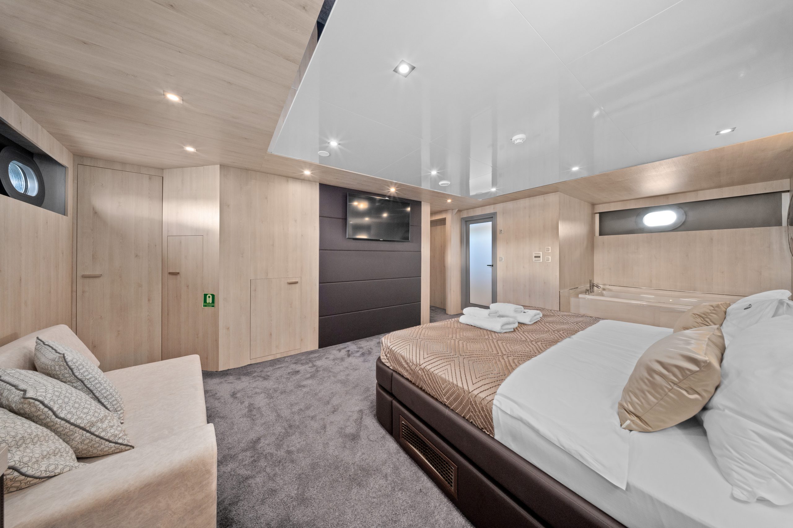 DALMATINO Master stateroom - Lower deck