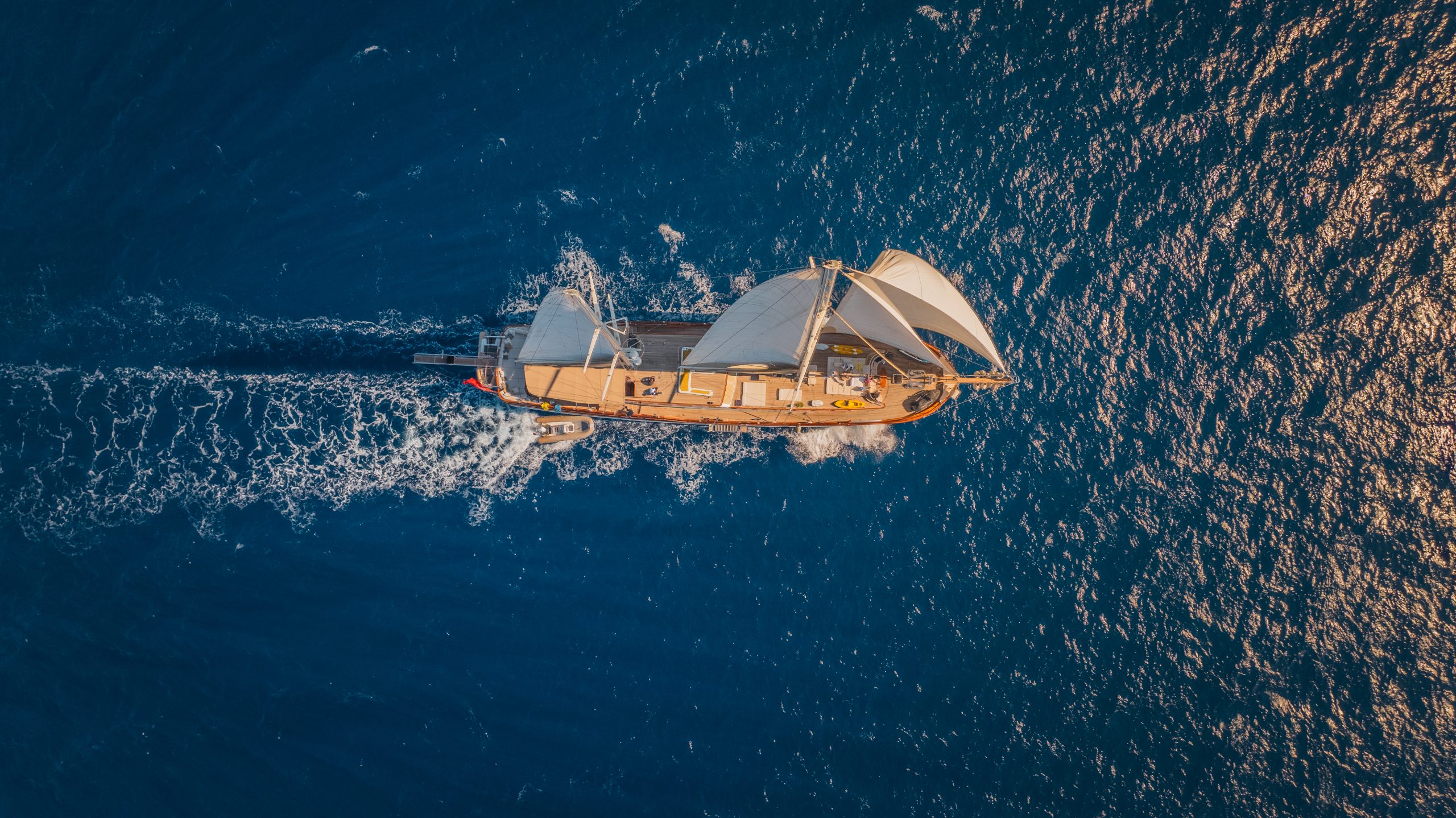 Yacht exterior image