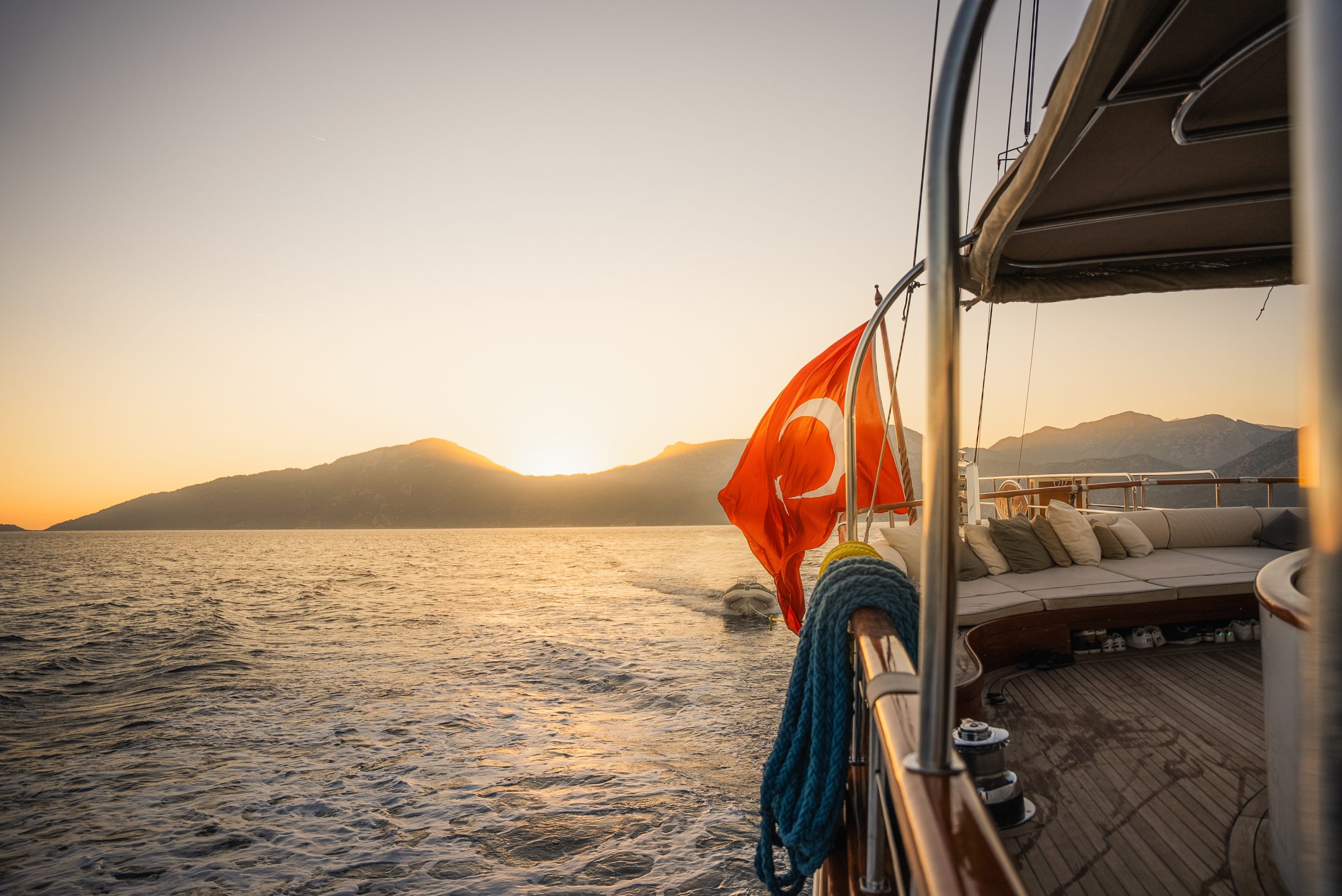 Yacht exterior image