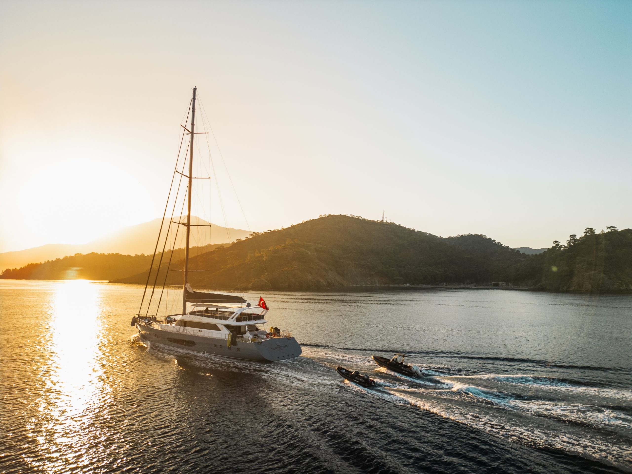 Yacht exterior image