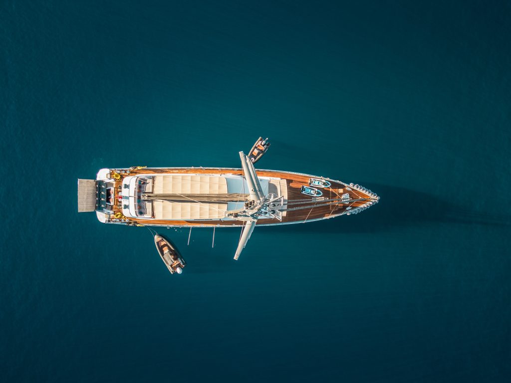 Yacht exterior image