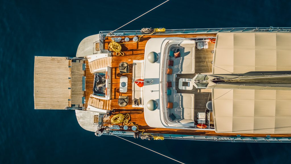 Yacht exterior image