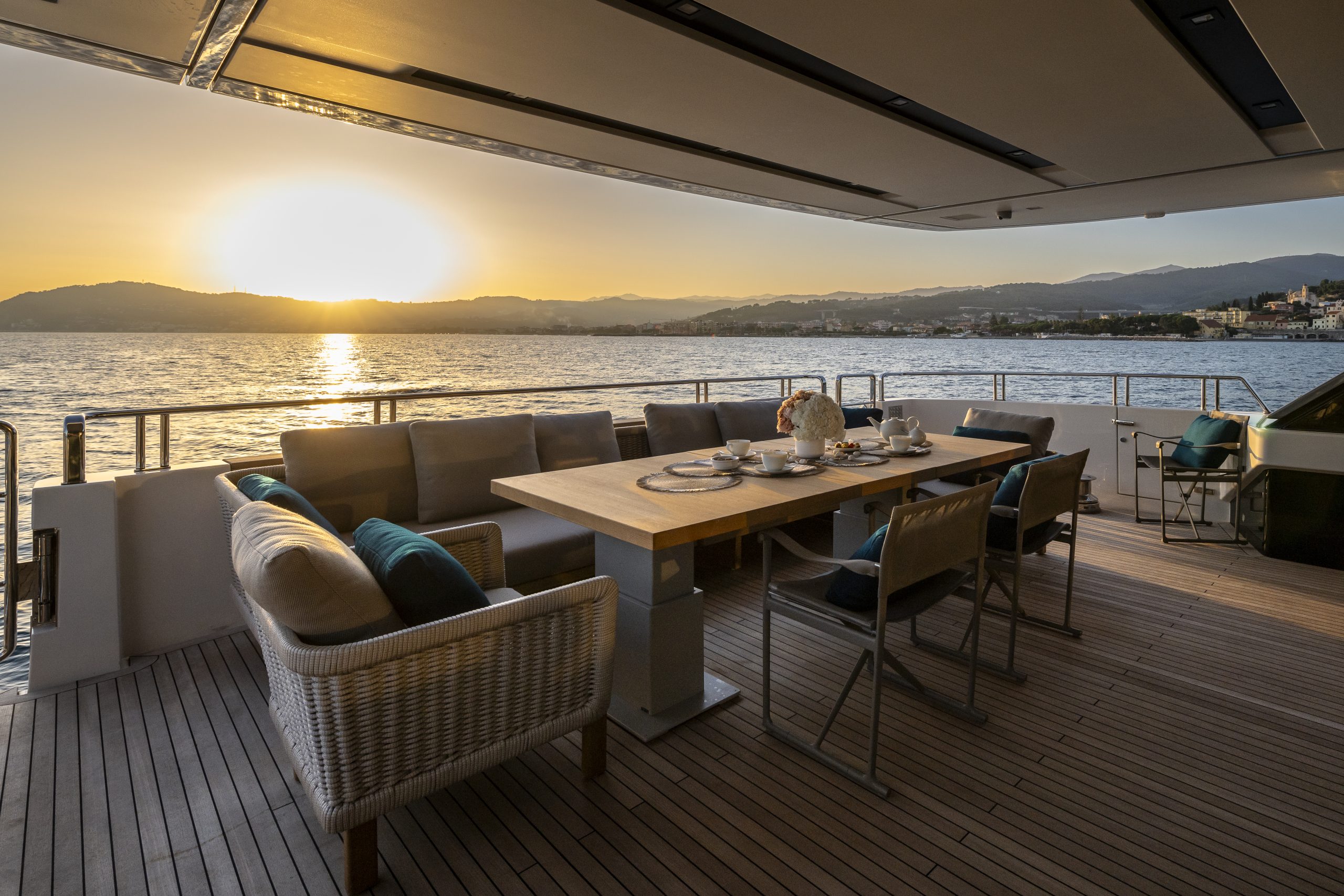 Yacht exterior image