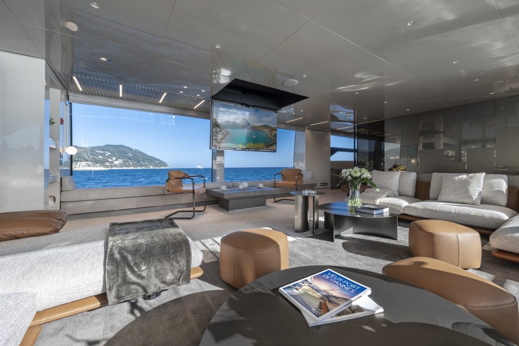 Yacht interior image