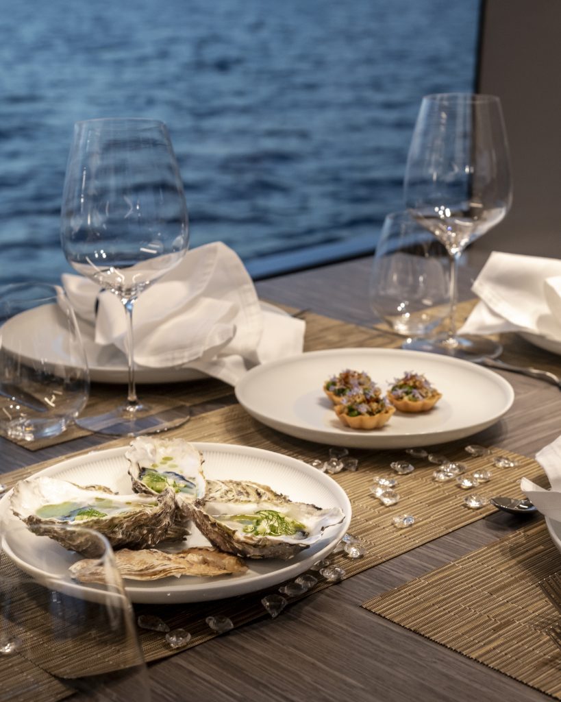 Yacht exterior image