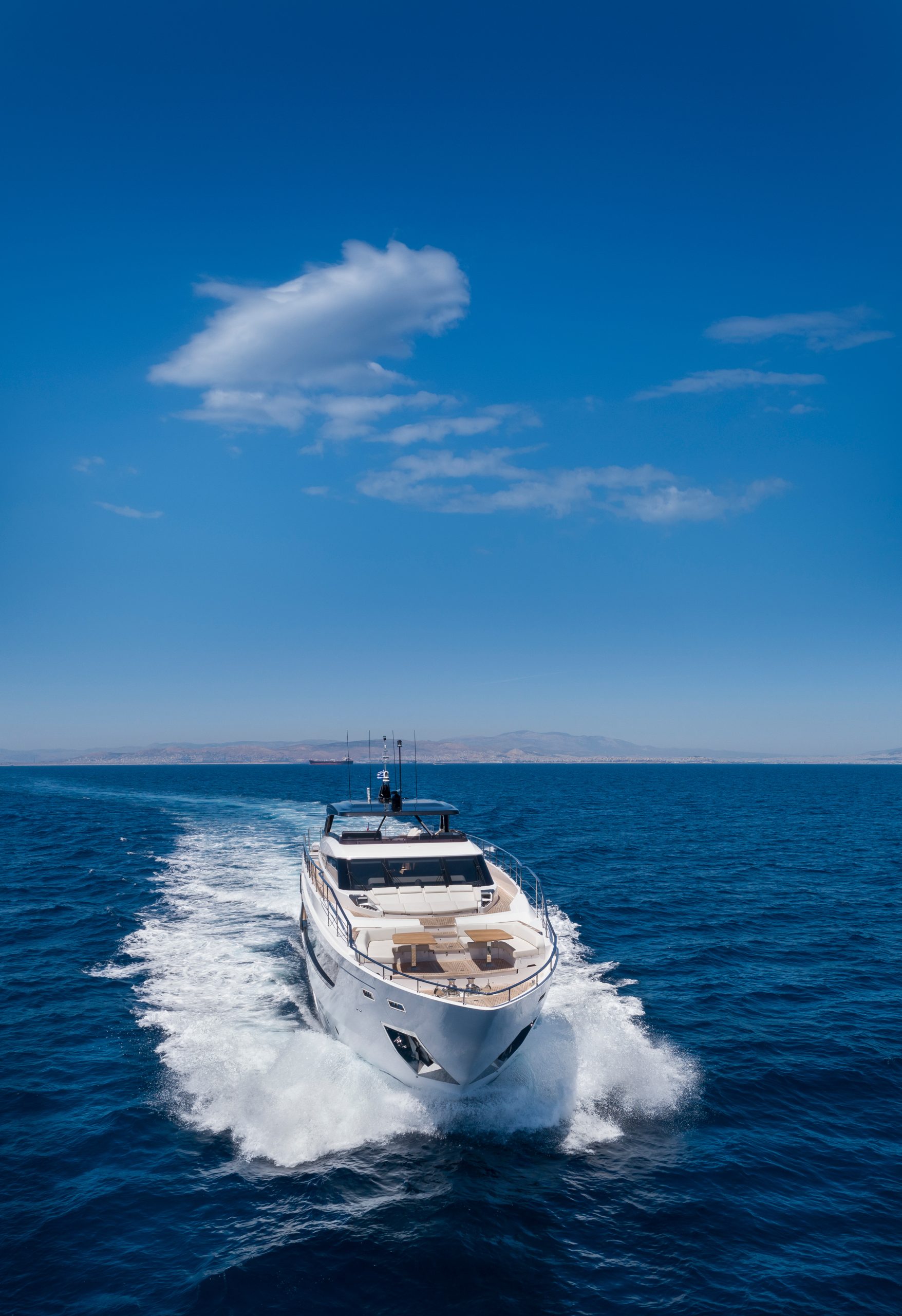 Yacht exterior image