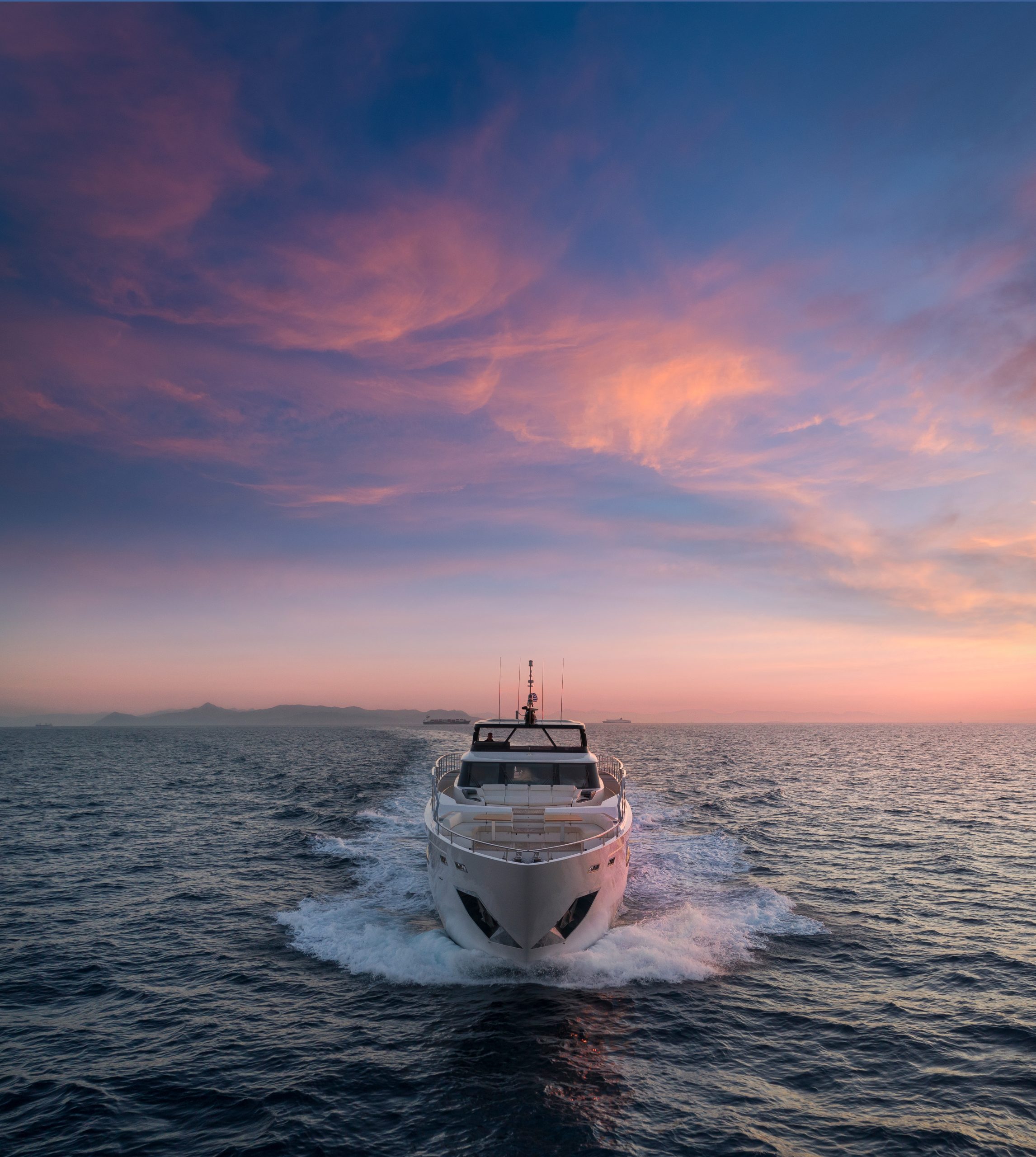 Yacht exterior image