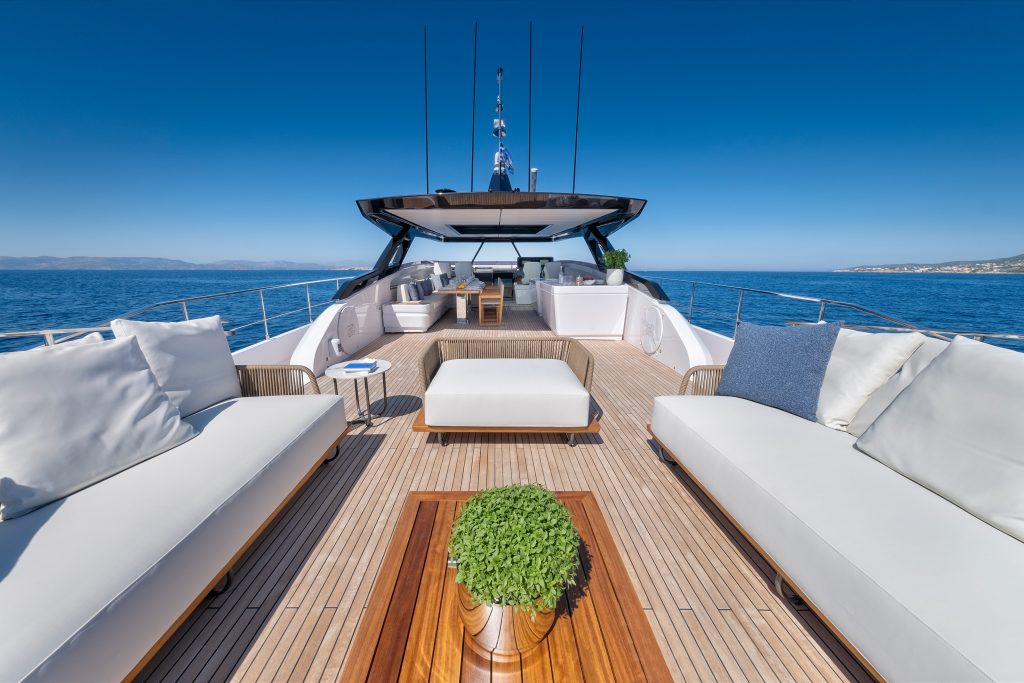 Yacht exterior image