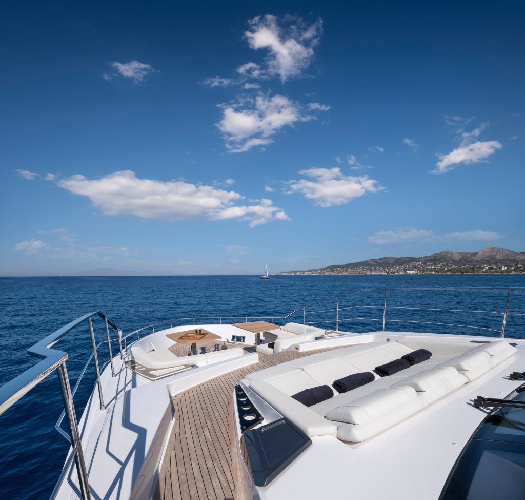 Yacht exterior image