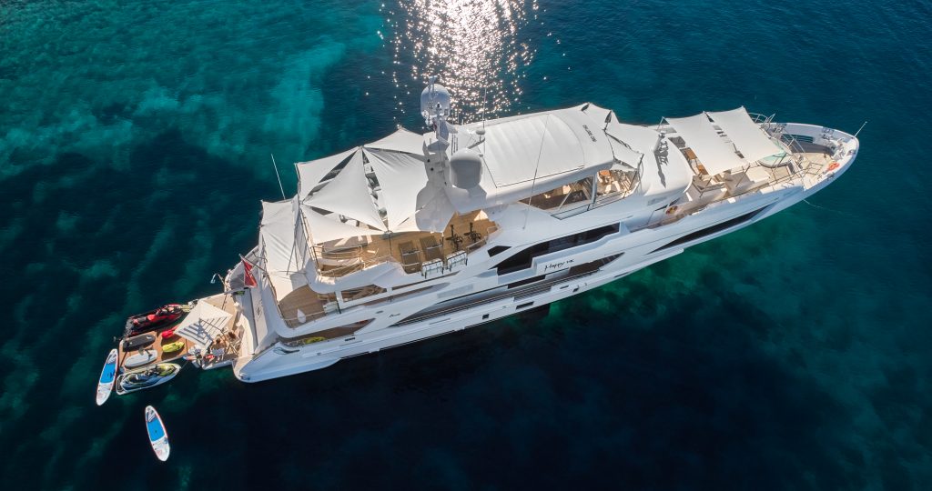 Yacht exterior image