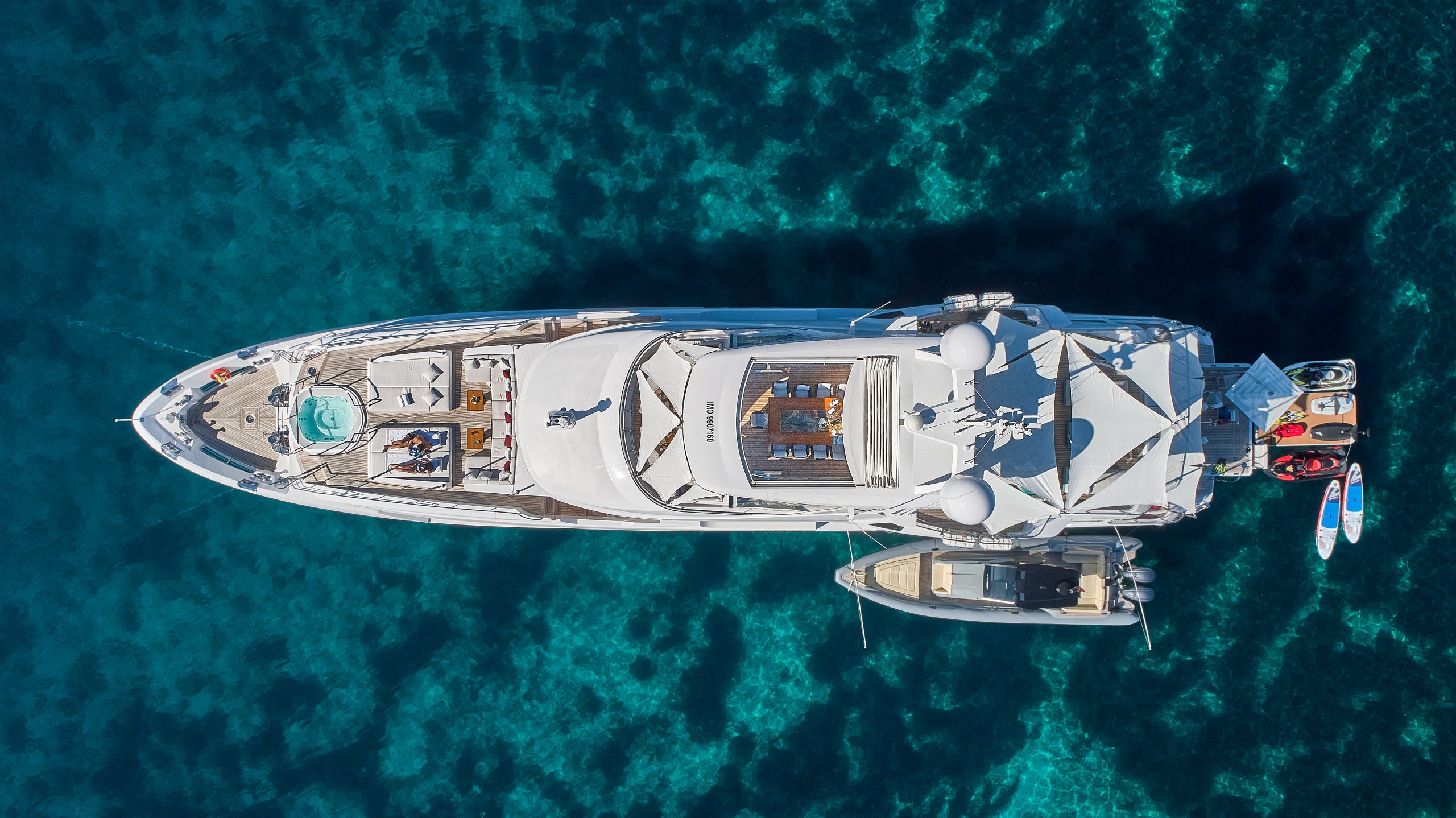 Yacht exterior image