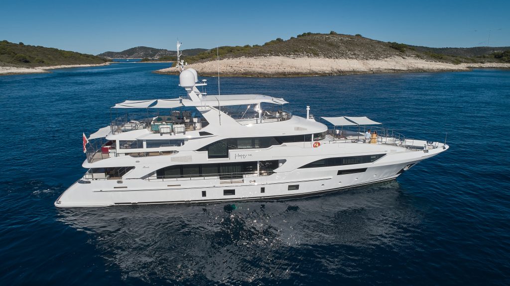 Yacht exterior image