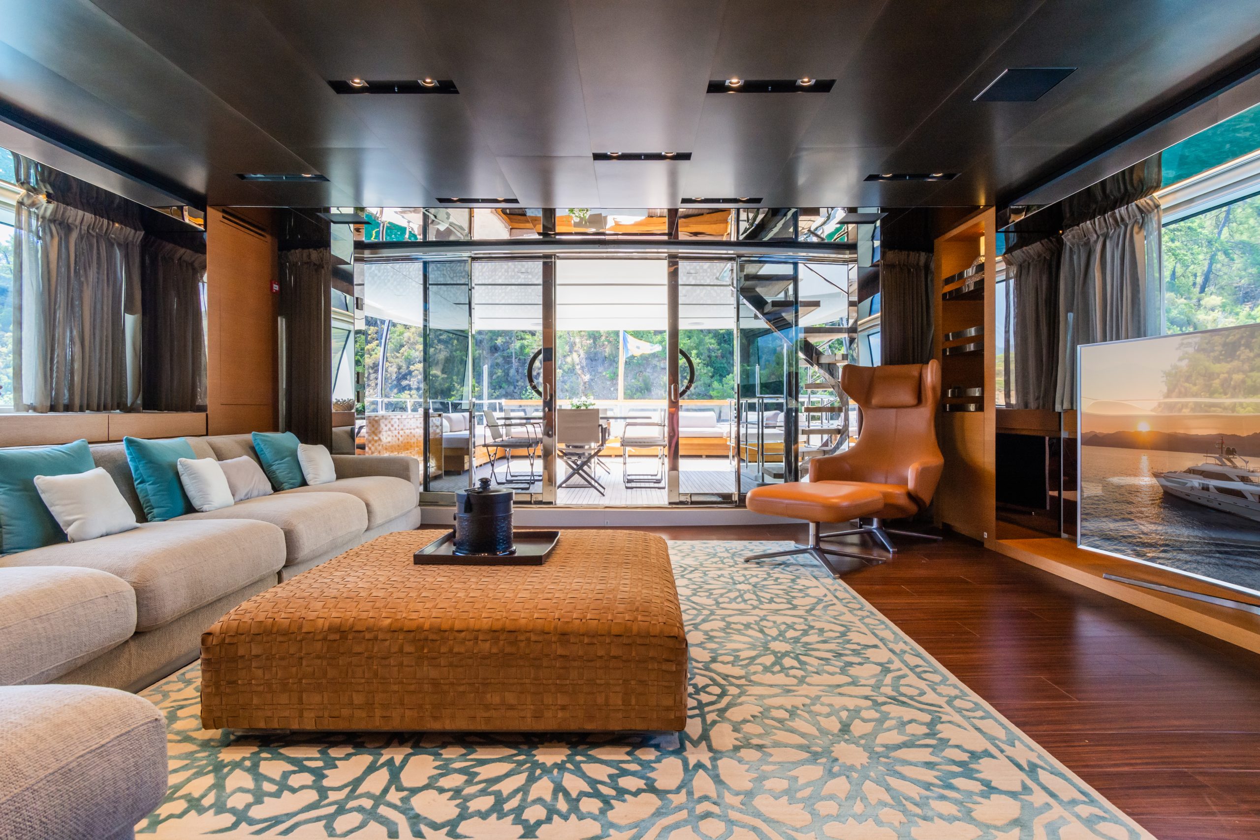 Yacht interior image