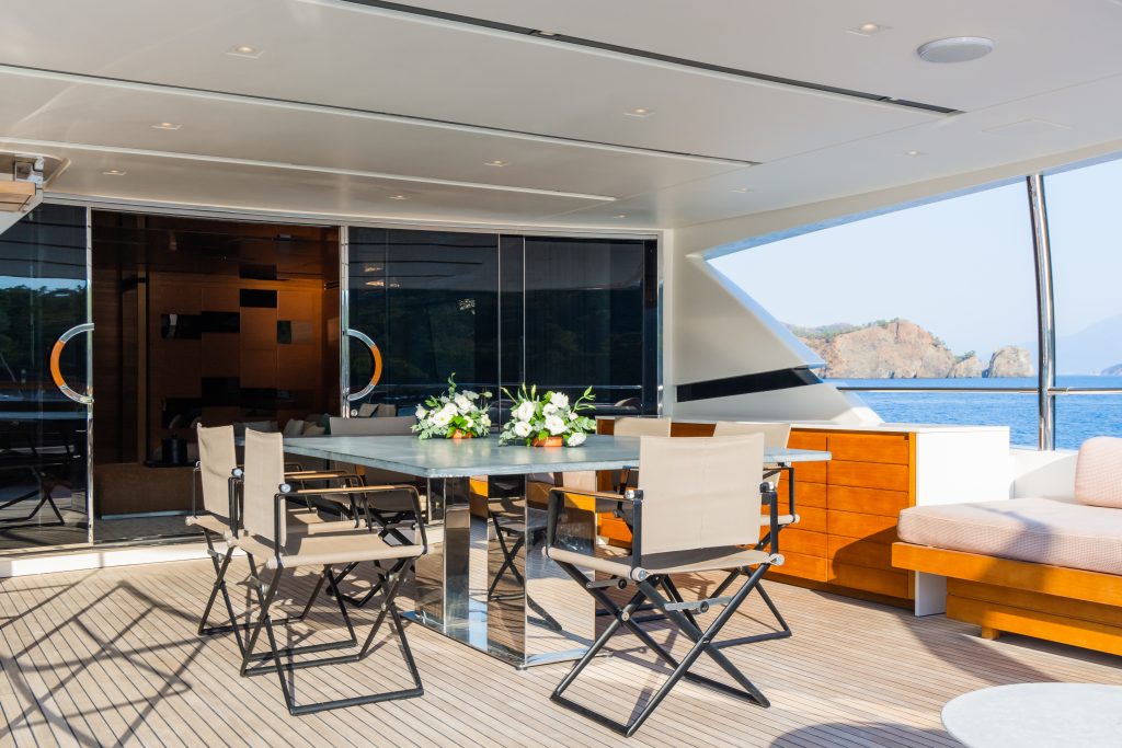 Yacht exterior image