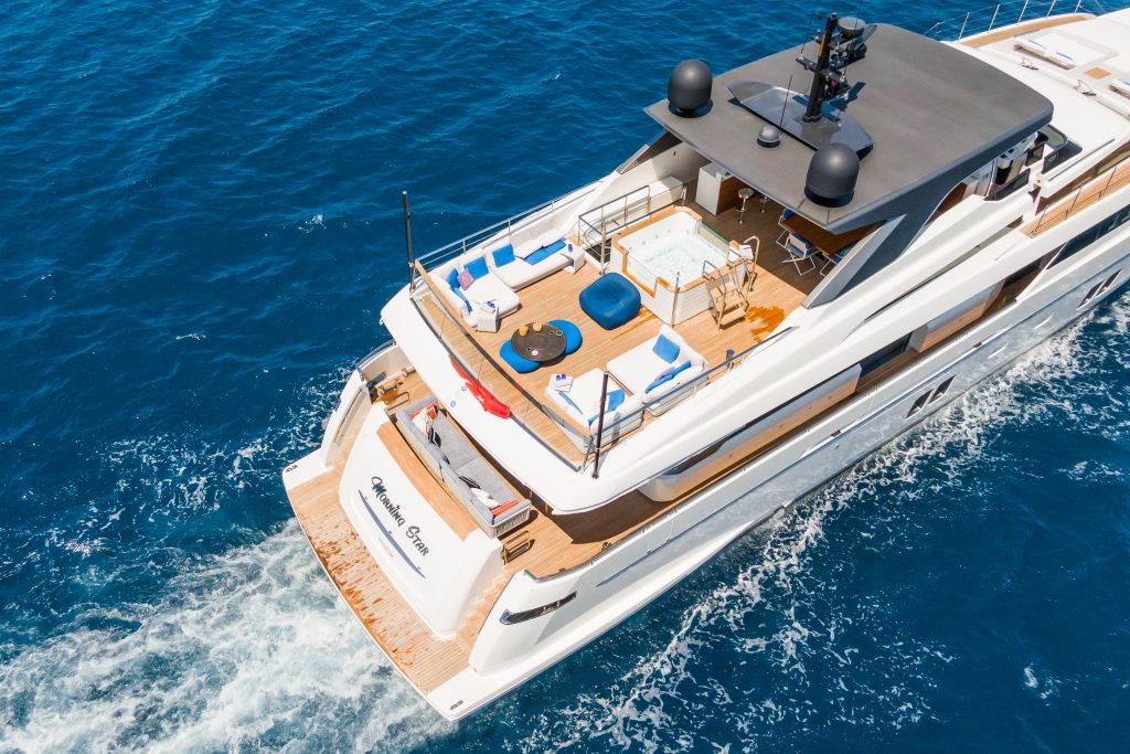 Yacht exterior image