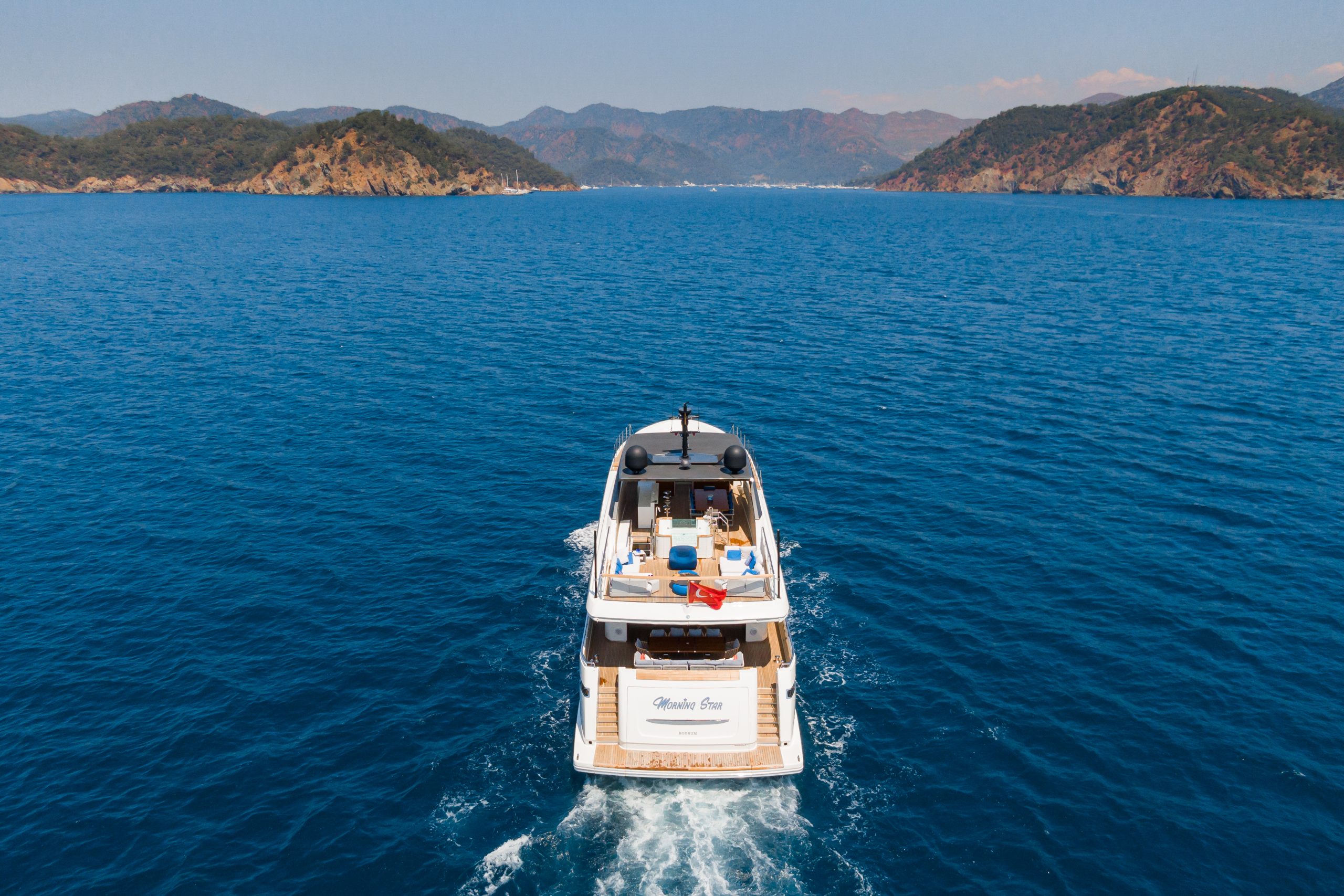 Yacht exterior image