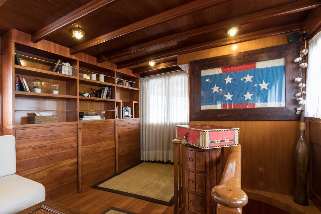 Yacht interior image