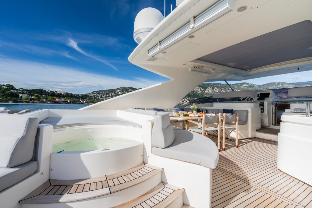 Yacht exterior image