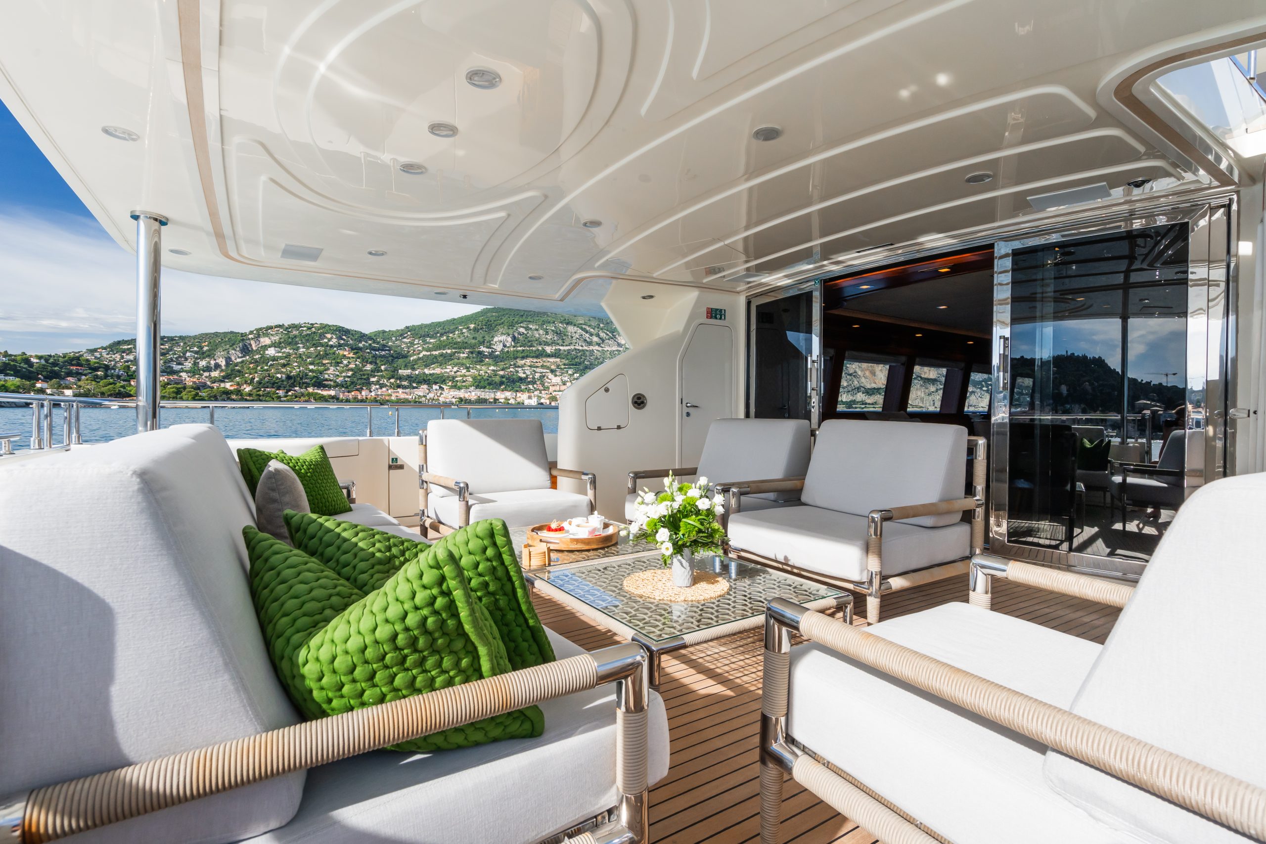 Yacht exterior image