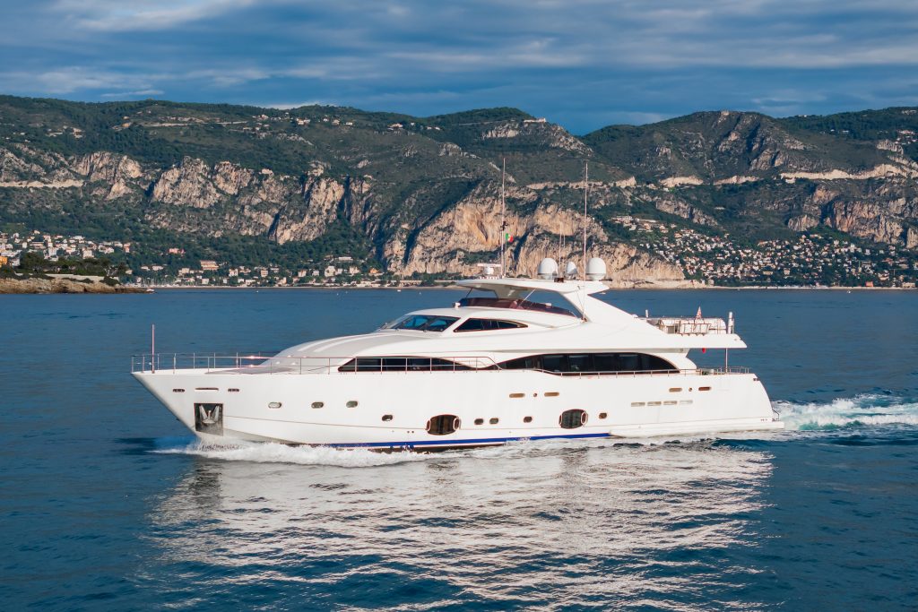 Yacht exterior image