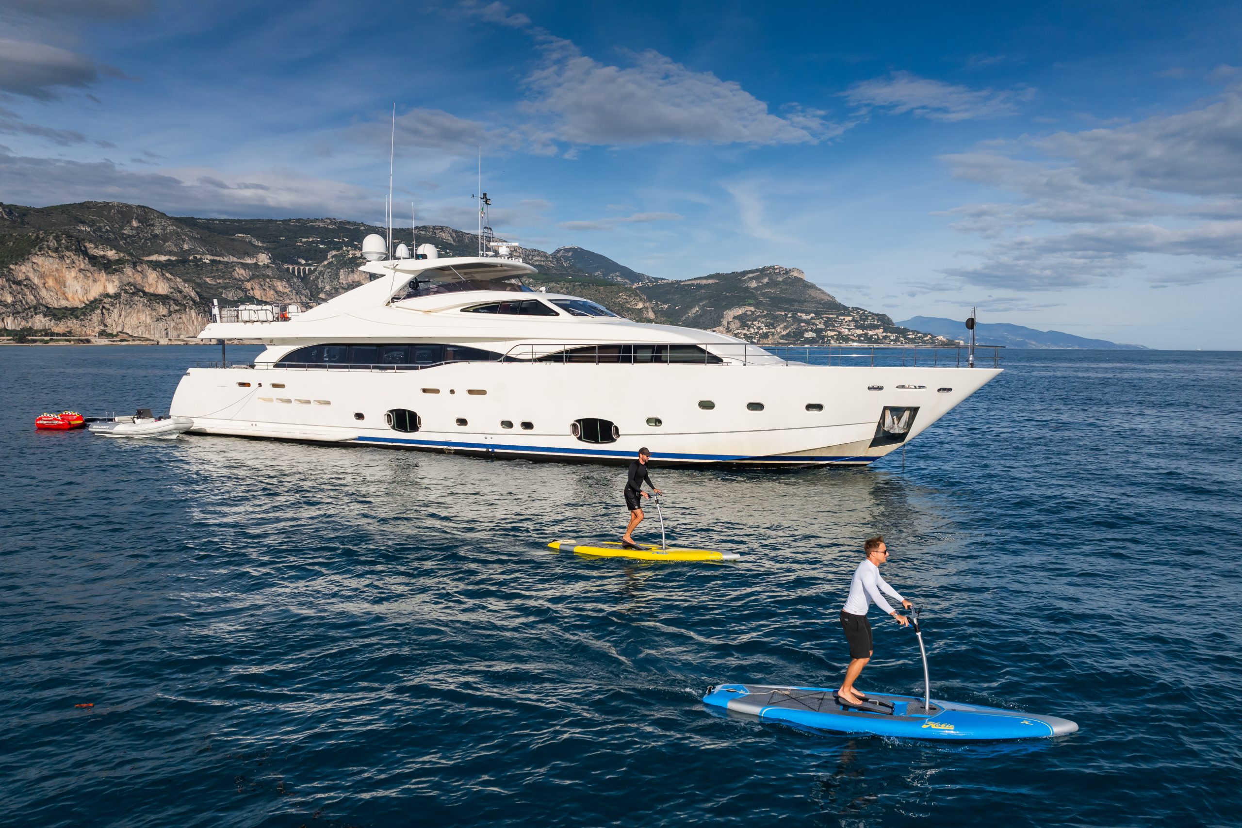 Yacht exterior image