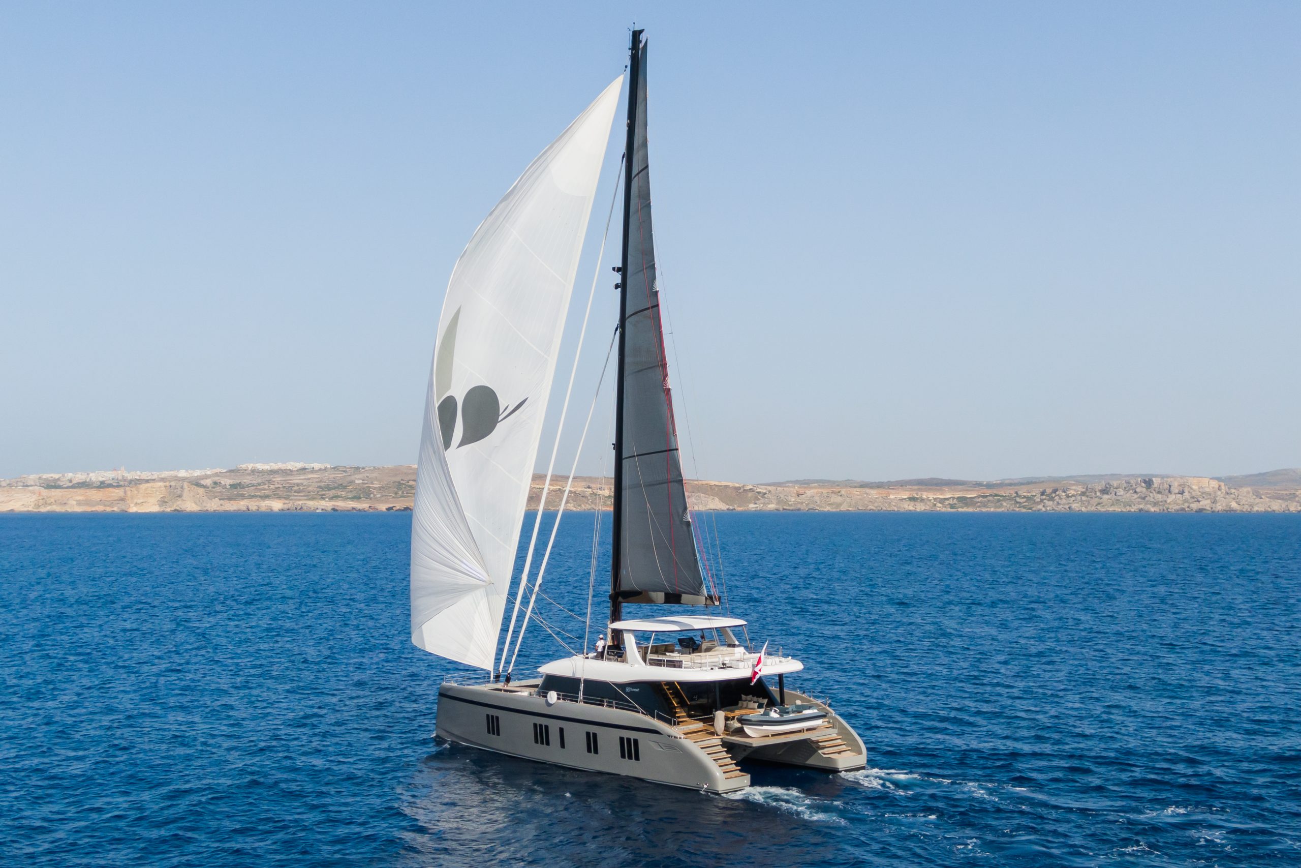 Yacht exterior image