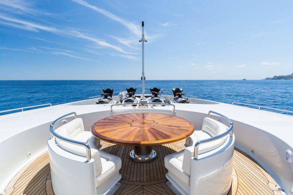 Yacht exterior image