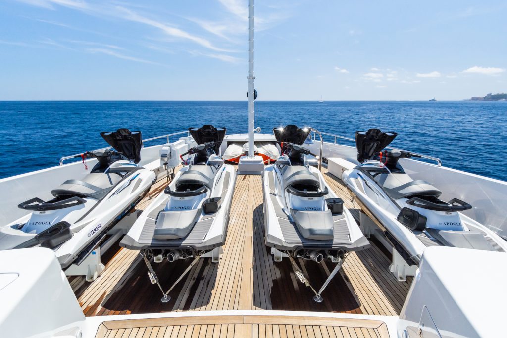 Yacht exterior image