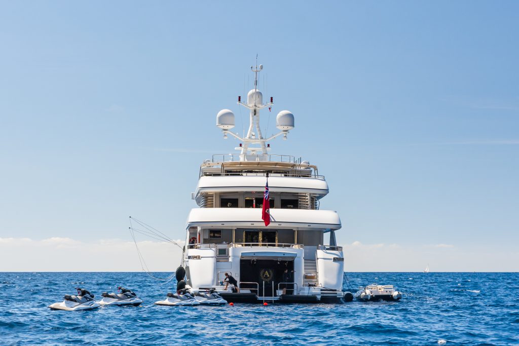 Yacht exterior image