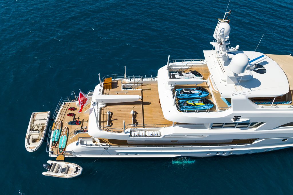 Yacht exterior image