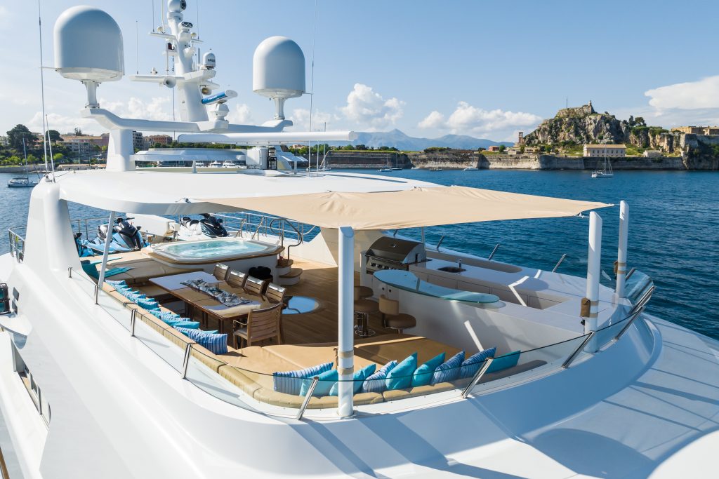 Yacht exterior image