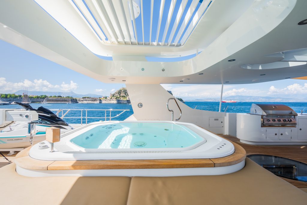 Yacht exterior image