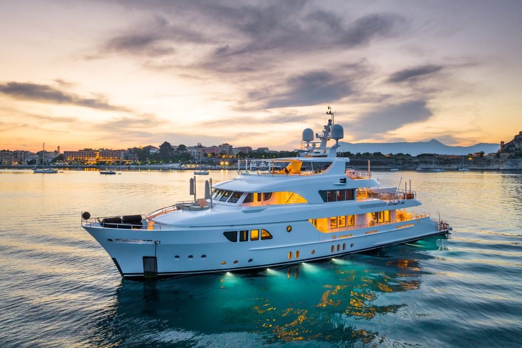 Yacht exterior image