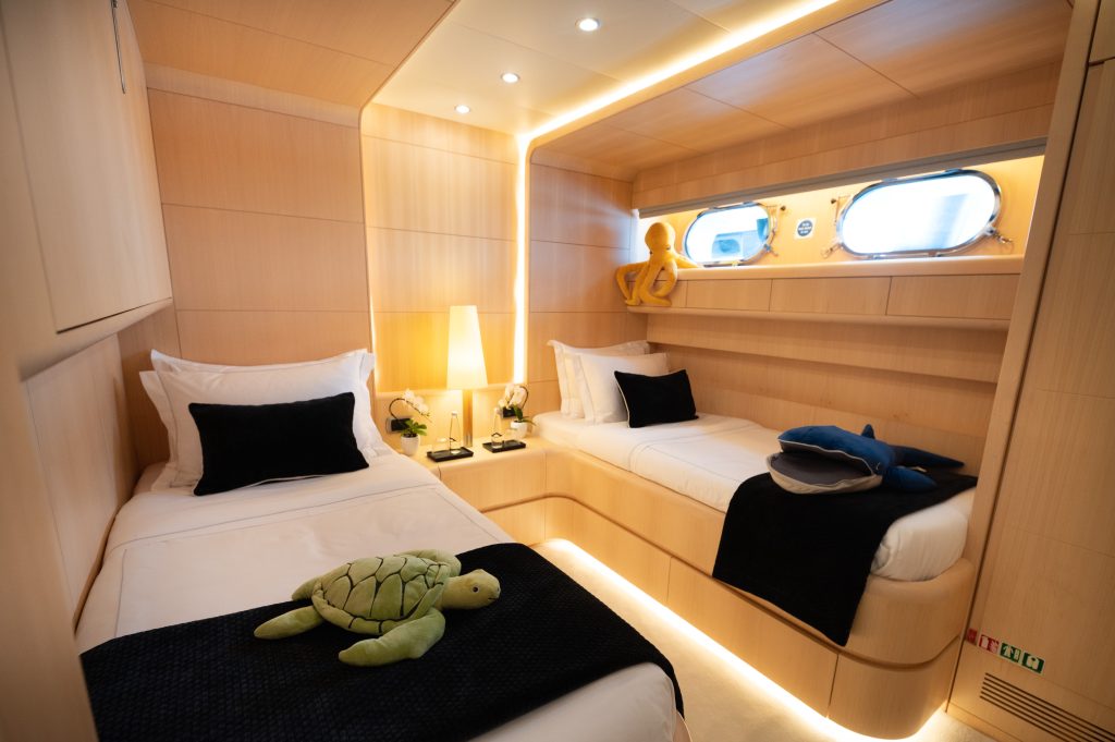 Yacht interior image