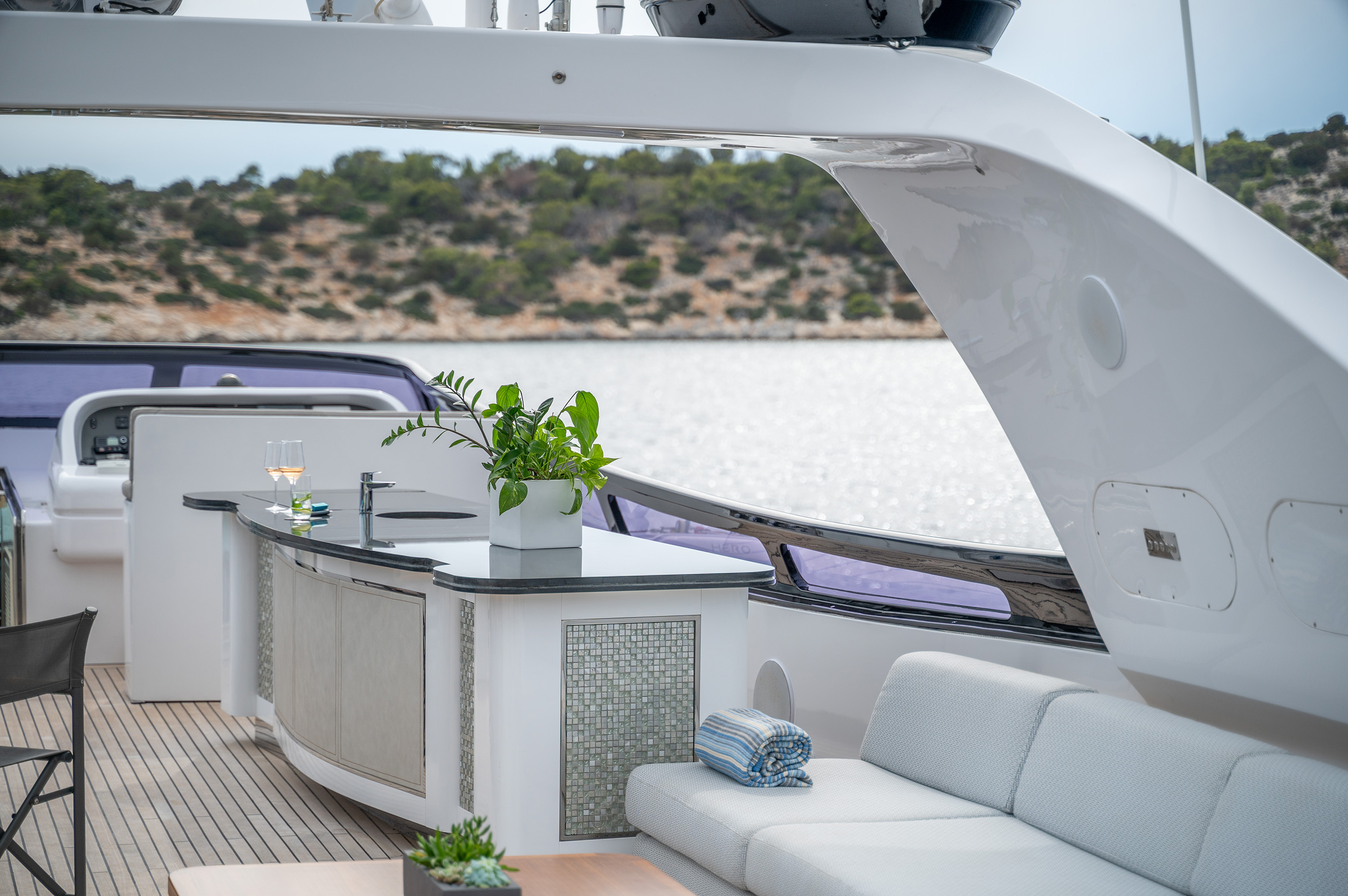 Yacht exterior image