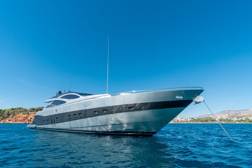 Yacht exterior image