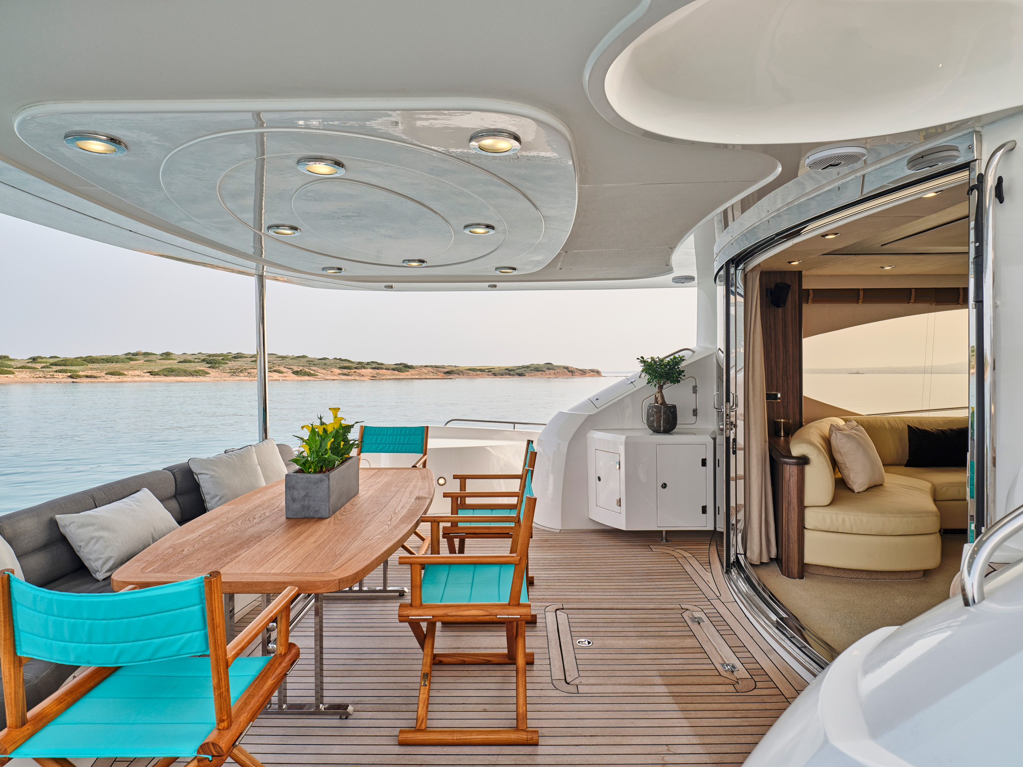 Yacht exterior image