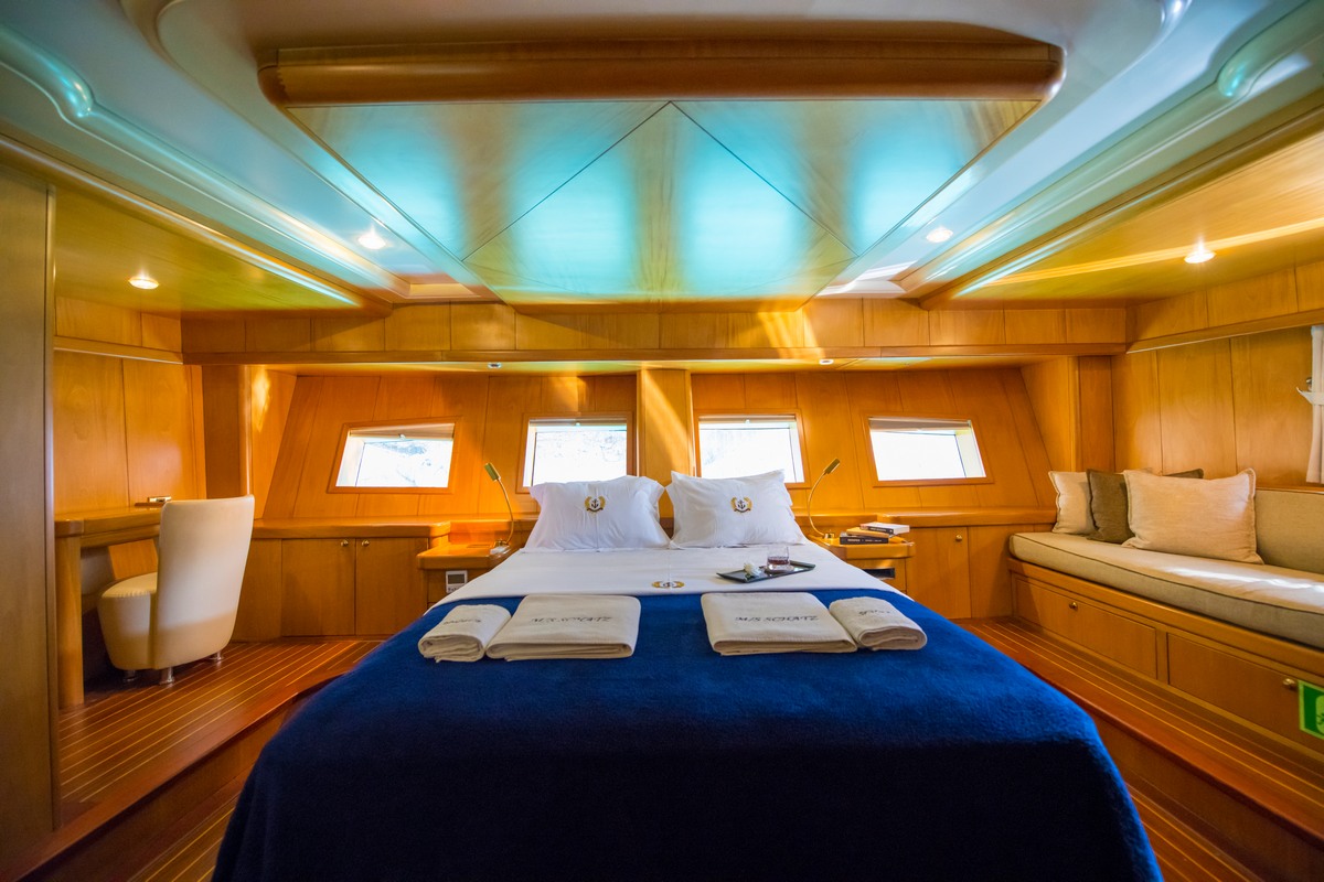 Yacht interior image