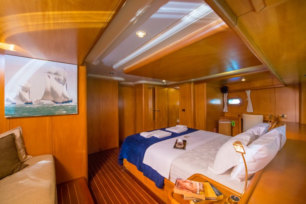 Yacht interior image