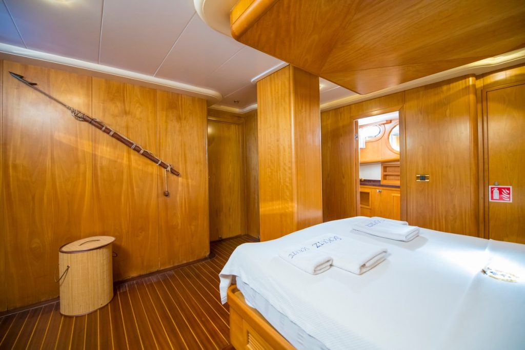 Yacht interior image