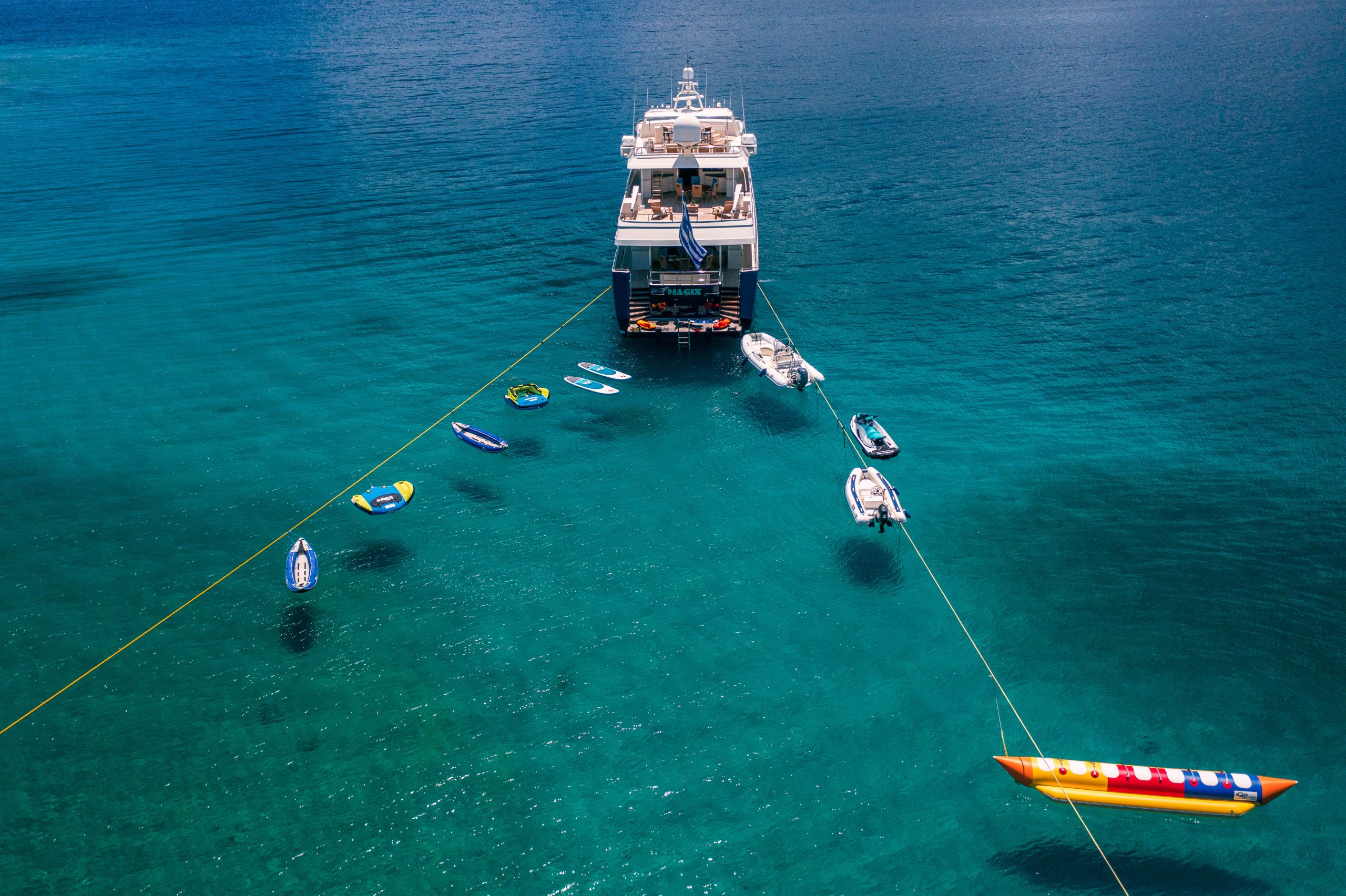 Yacht exterior image