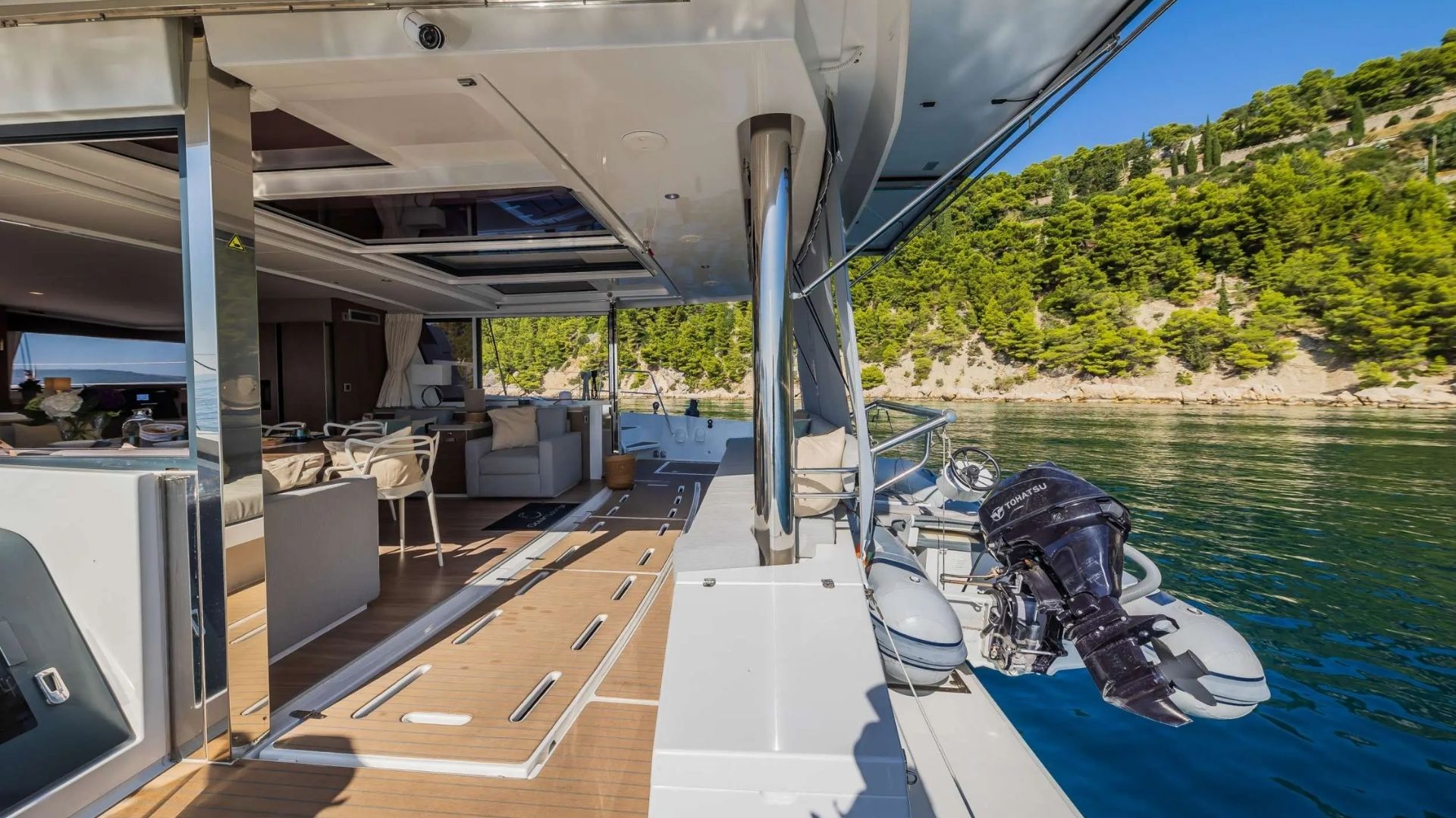 Yacht exterior image