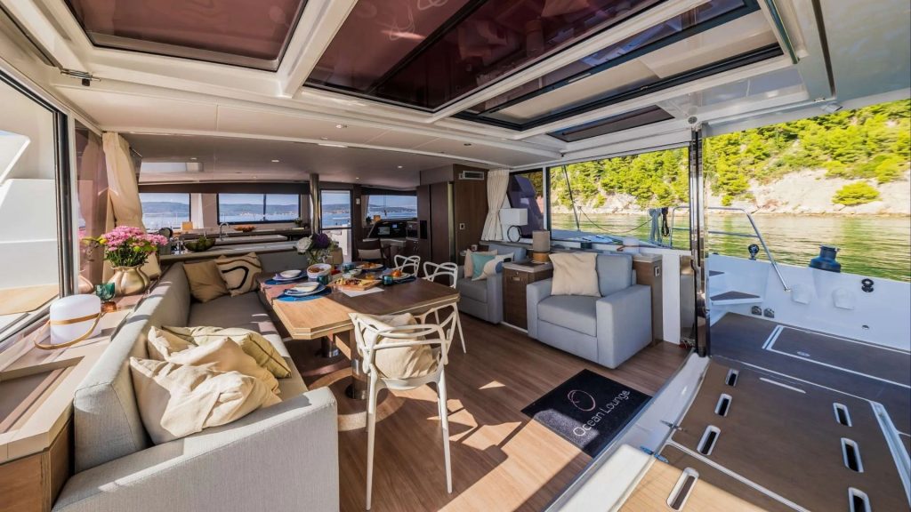 Yacht exterior image