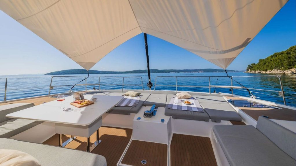 Yacht exterior image