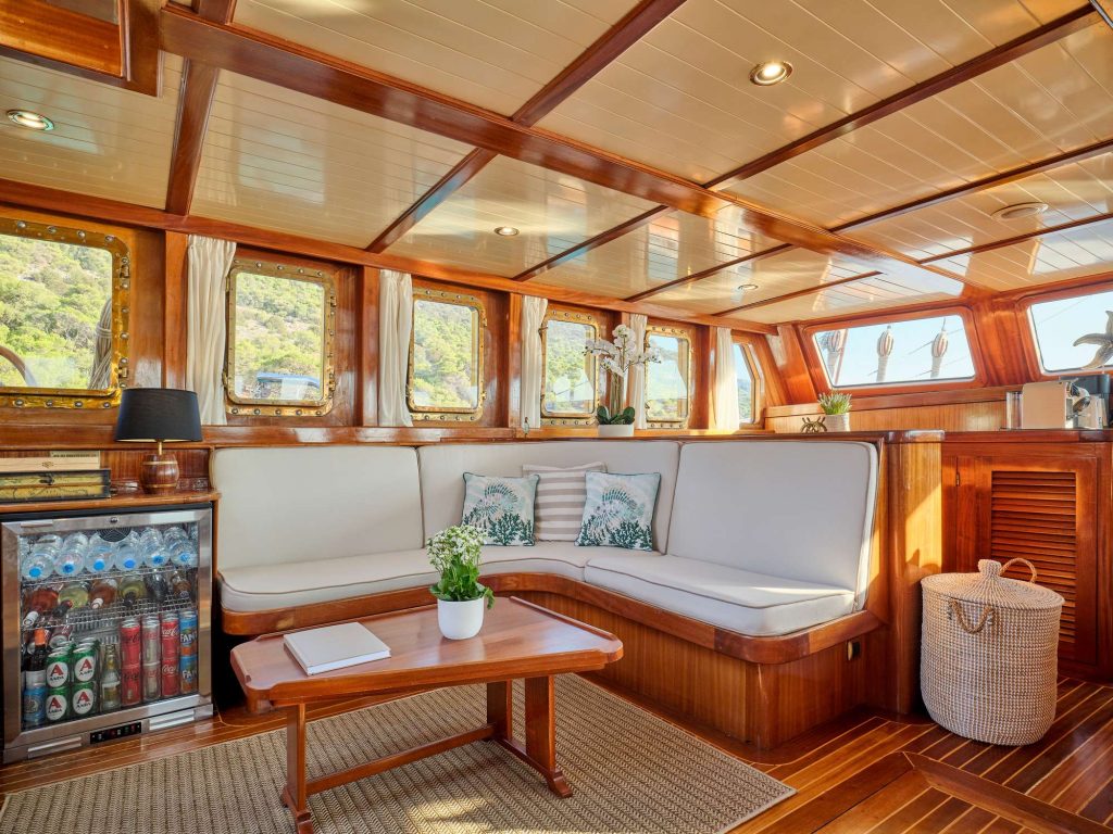 Yacht interior image